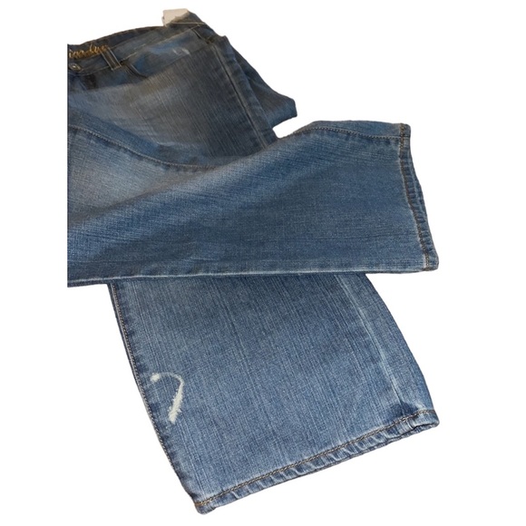 M. Gordon distressed men’s jeans with Skull design on back pocket 34 X 34 - Picture 9 of 15